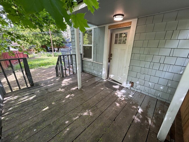 Building Photo - Cute 3 Bed, 1 Bath Home in Sunset Hill!
