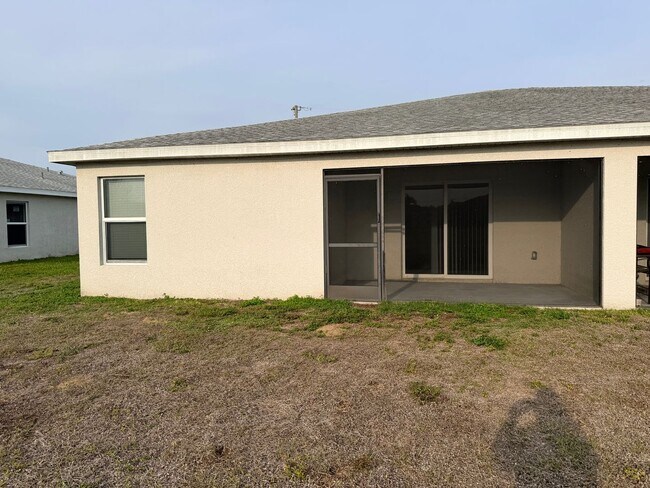 Building Photo - Duplex for rent on freshwater canal