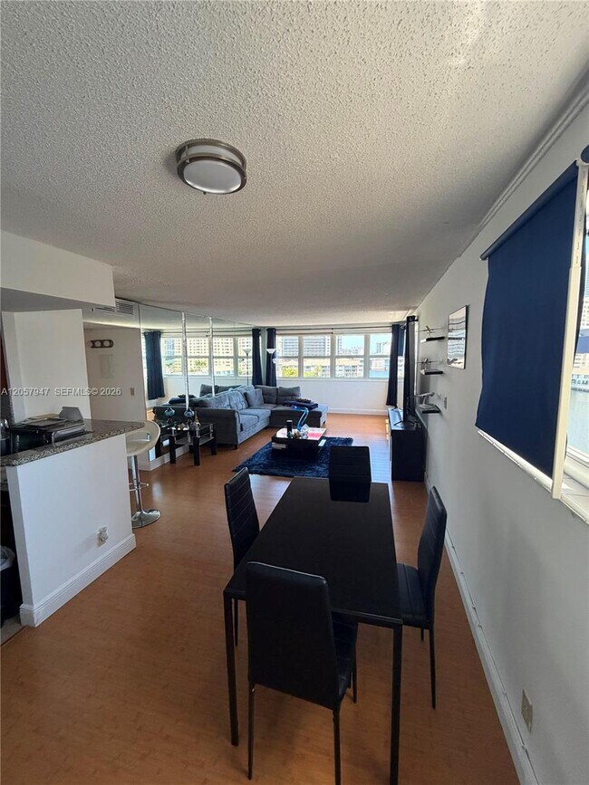 Building Photo - 111 Golden Isles Dr