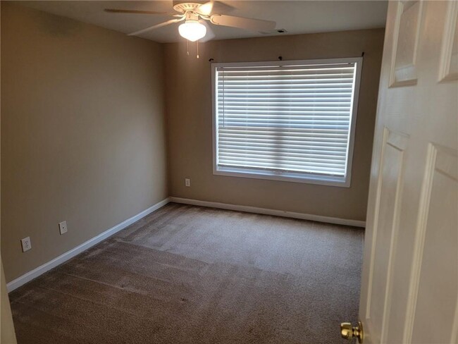 Building Photo - 1698 Broomfield Way