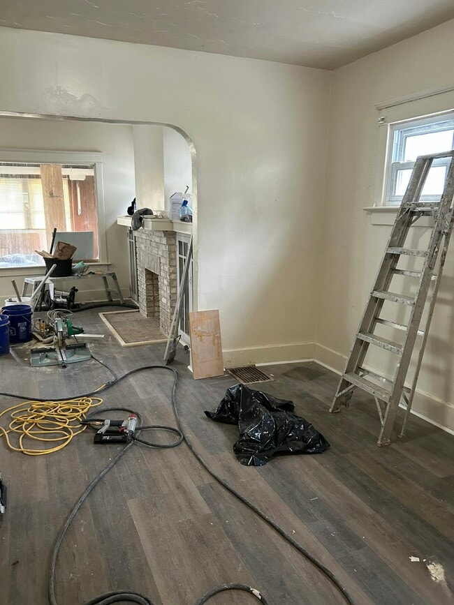 Building Photo - 844 St Agnes Ave