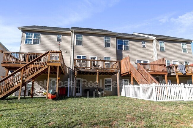 Building Photo - 43 Savage Ct