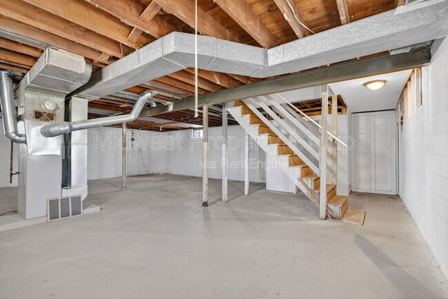 Building Photo - 5978 Laurette Ave