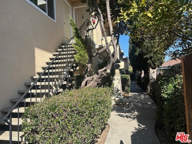 Building Photo - 3560 S Centinela Ave