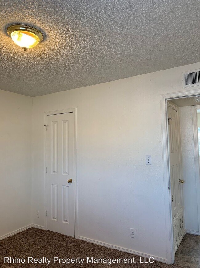 Building Photo - 370 Atrisco Dr SW