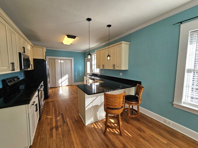 Building Photo - 23 McAdoo Ave