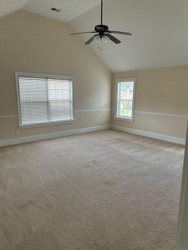Building Photo - 4 Bedrooms, 3 Bathrooms - Home in Stockbri...