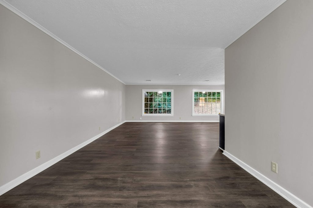 Building Photo - 706 Park Cir