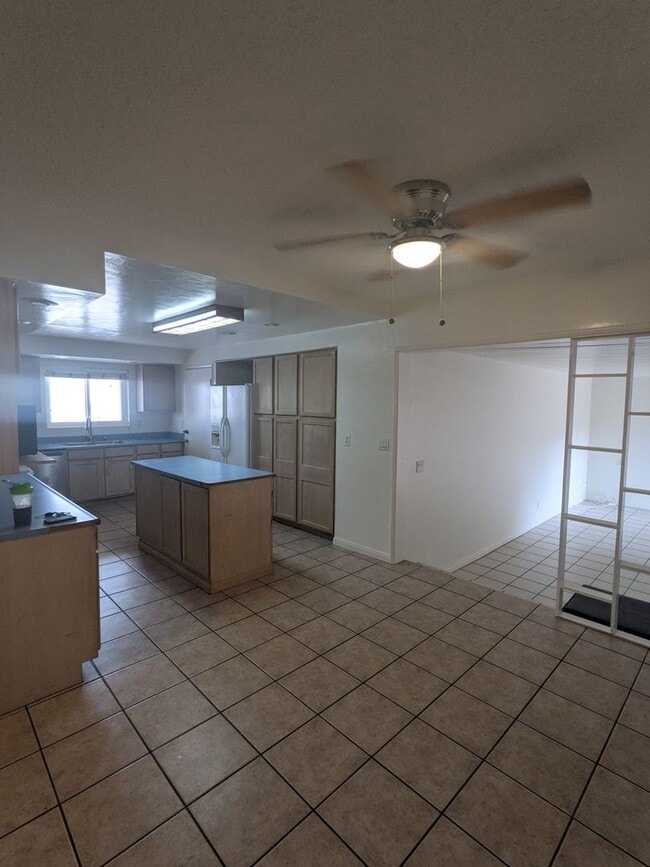 Building Photo - Updated 5 bedroom 3 bathroom house w/ HUGE YARD