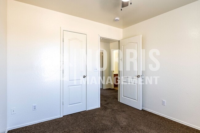 Building Photo - 10493 W Arivaca Dr