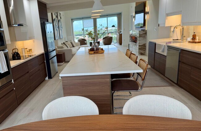 Building Photo - 17031 Boca Club Blvd