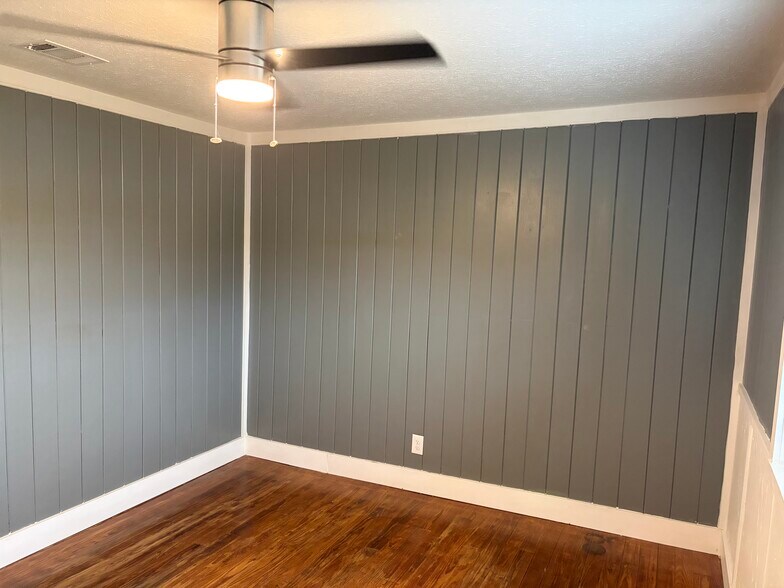 Building Photo - 5329 Cherry St