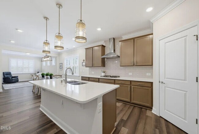 Building Photo - Lease OR Lease to Own