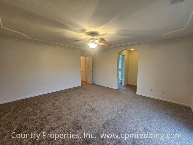 Building Photo - 3875 Meadow Oak Way