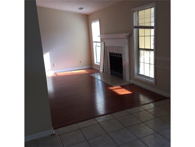 Building Photo - 930 Misty Creek Ct