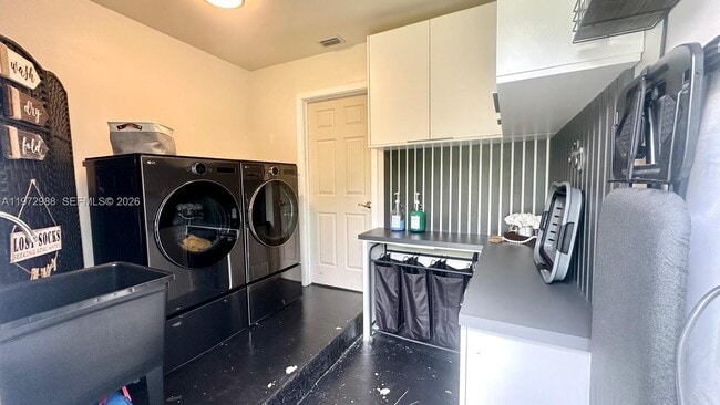 Building Photo - 1771 NW 17th St