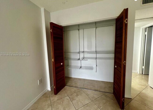 Building Photo - 5800 SW 127th Ave