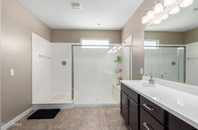 Building Photo - 3331 N 299th Dr