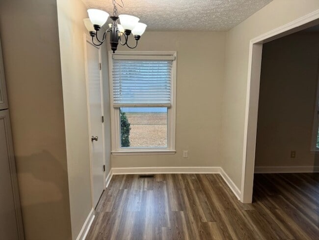 Building Photo - 200 Snead Rd