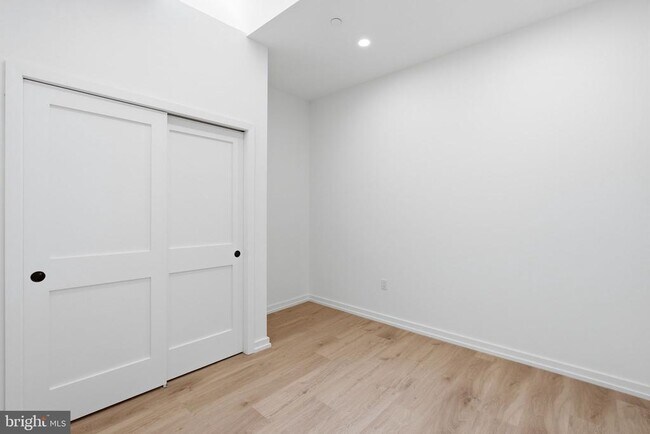 Building Photo - 203 S 13th St