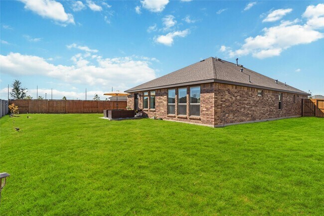 Building Photo - 30843 Boxwood Dr