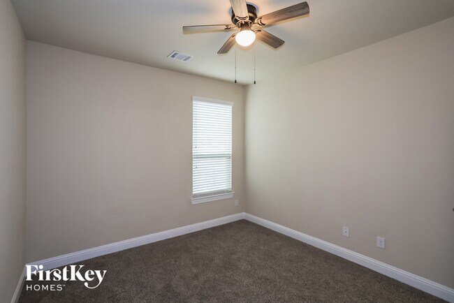 Building Photo - 4013 Shadewell St