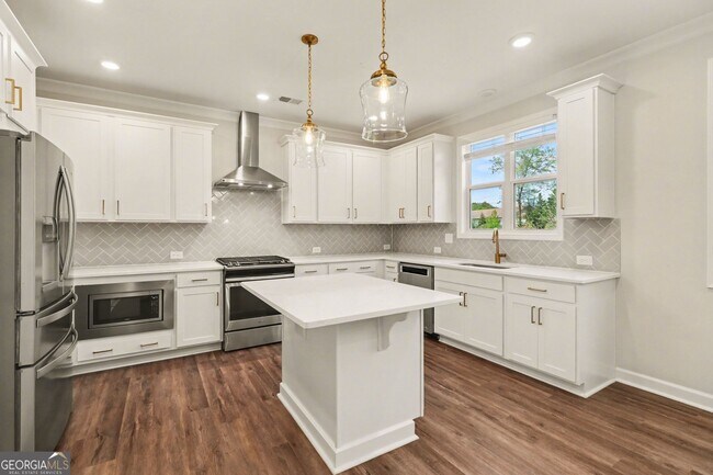 Building Photo - 545 Cresentry Brook