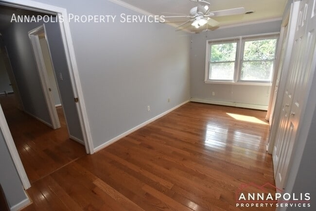 Building Photo - 127 Riverview Ave