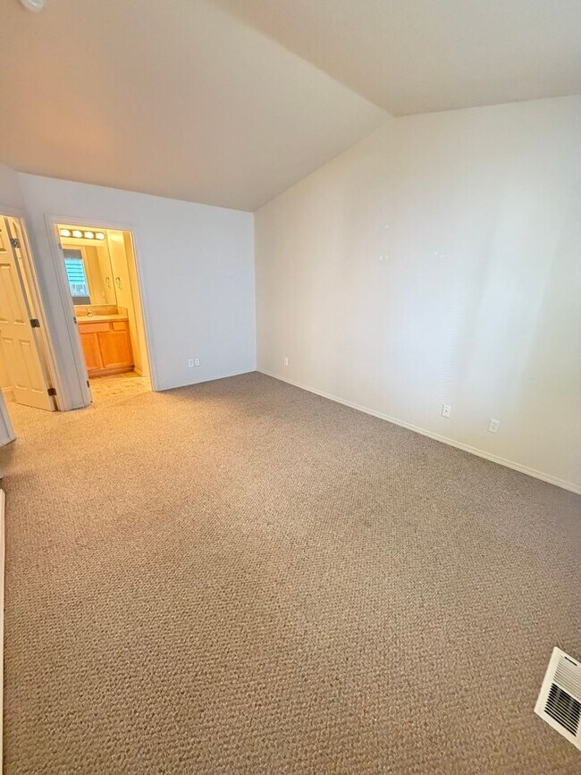 Building Photo - 375 Twister St NE