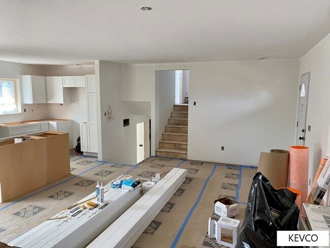 Building Photo - Lovely Renovated Home!