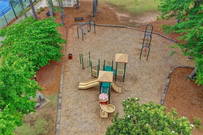 Building Photo - 10665 Wren Ridge Rd