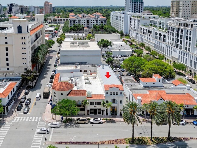 Building Photo - 2314 Ponce de Leon Blvd