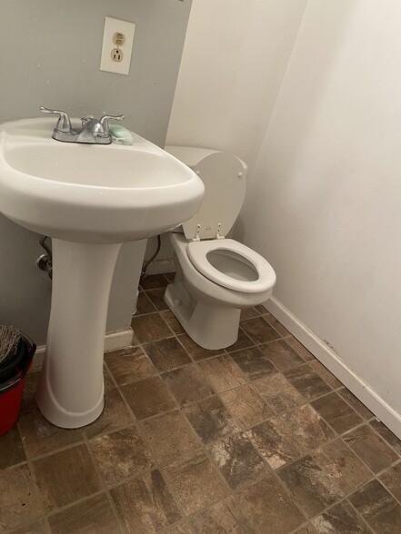 Building Photo - 740 South St