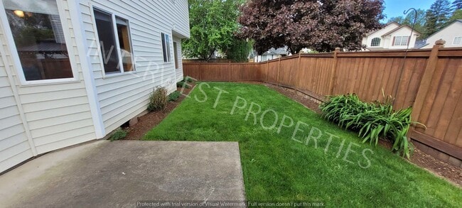 Building Photo - Spacious & Beautiful 4 bd 2.5 ba, 2 Story Battle Ground Home w/ A/C, Fireplace & so much More!