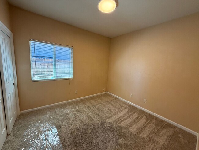 Building Photo - Beautiful Home in Cresleigh Ranch Village