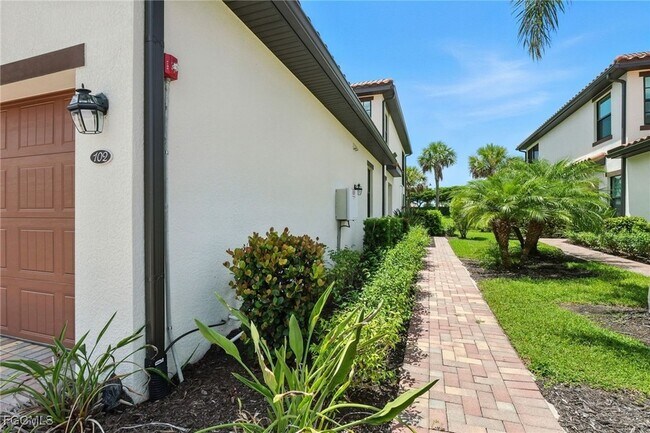 Building Photo - 12039 Hawthorn Lake Dr
