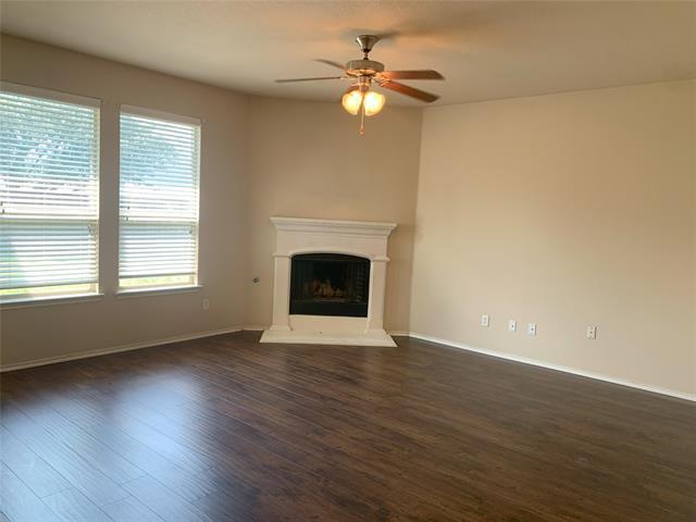 Building Photo - 940 Lake Grove Dr