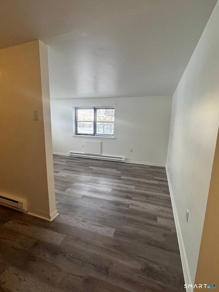 Building Photo - 832 Atlantic St