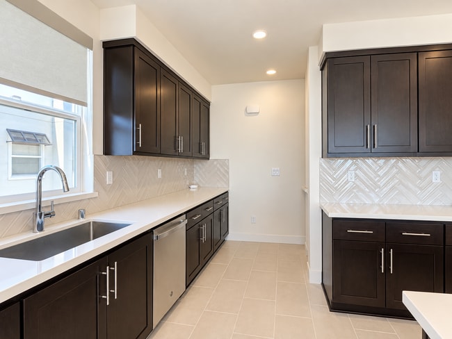 Building Photo - 9804 Seawind Wy