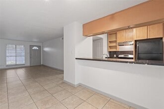 Building Photo - 1301 W Ben White Blvd