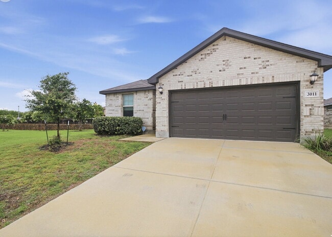 Building Photo - 3011 Mondavi Crest