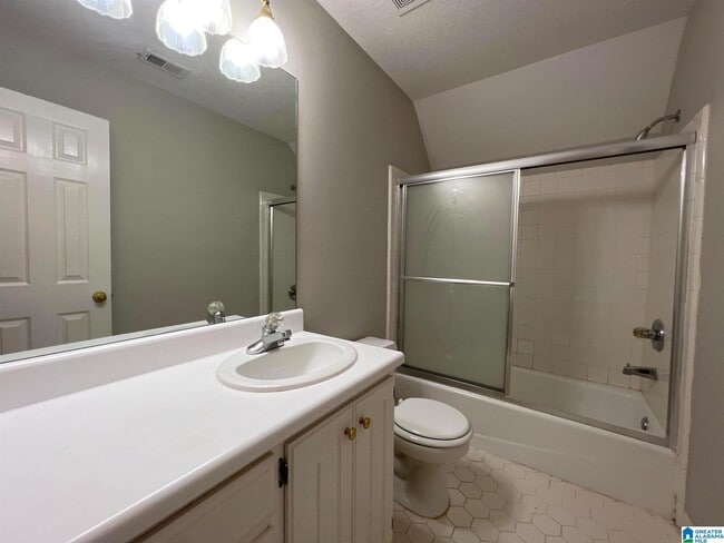 Building Photo - 6122 Summer Side Dr