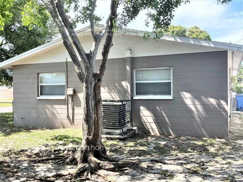 Building Photo - 5650 19th Ave N