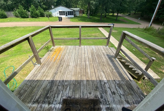 Building Photo - 3 BD/2 BA