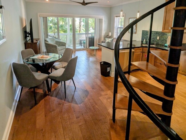 Building Photo - Elegant Old Town Condo - Your Key West Oasis