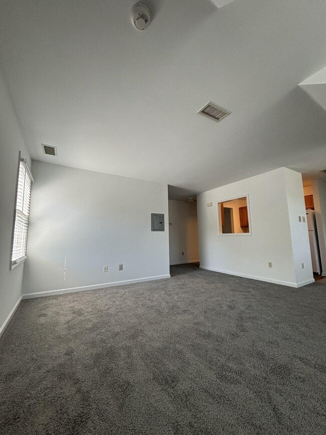 Building Photo - 279 W Uwchlan Ave