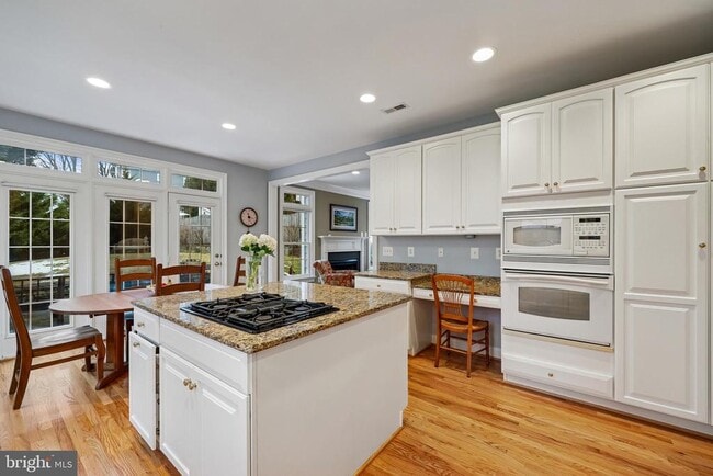 Building Photo - 8807 Ridge Rd