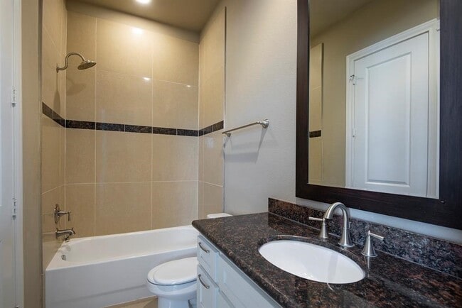Building Photo - 9948 Woodwind Ln