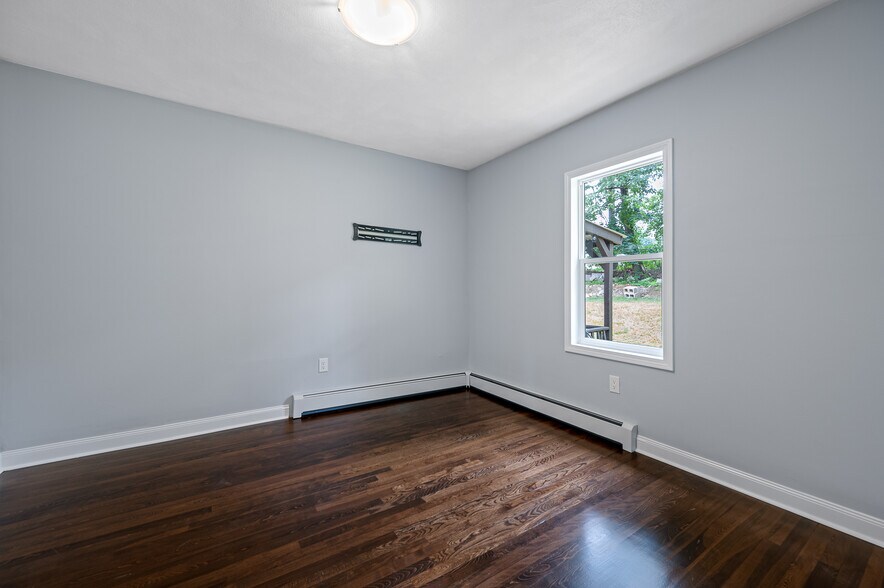 Building Photo - 7 Pasadena Pky