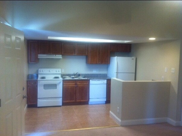 Kitchen - 4504 Pontchartrain Dr